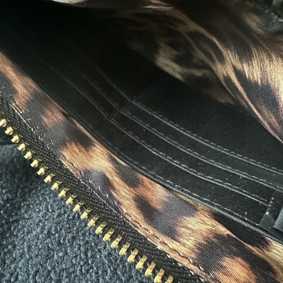 Jessica Simpson Priscilla Black and Gold Crossbody or Wristlet Card Holder Slots - Picture 3 of 7